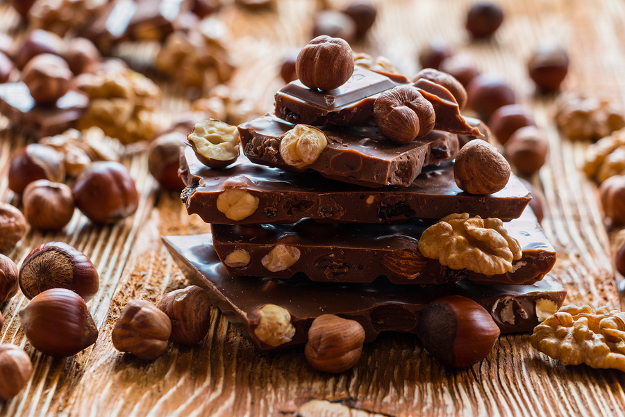 Nuts & Dark Chocolate Mission Lean