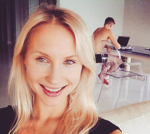 5 Perfect Workouts When You’re Sitting At Your Desk All Day